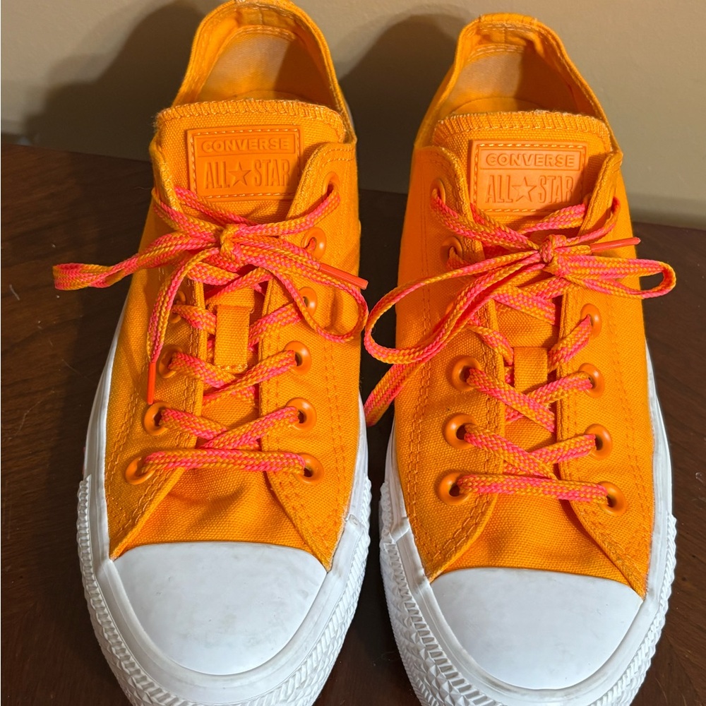 Converse Bright Orange Low-Top Sneakers Men’s size 6 - Picture 7 of 8